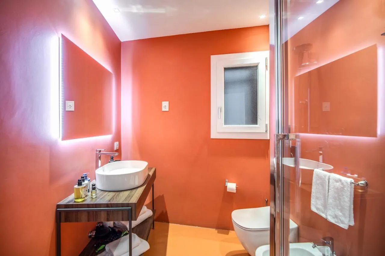Milhouse Suites Duomo Μιλάνο Ιταλία
