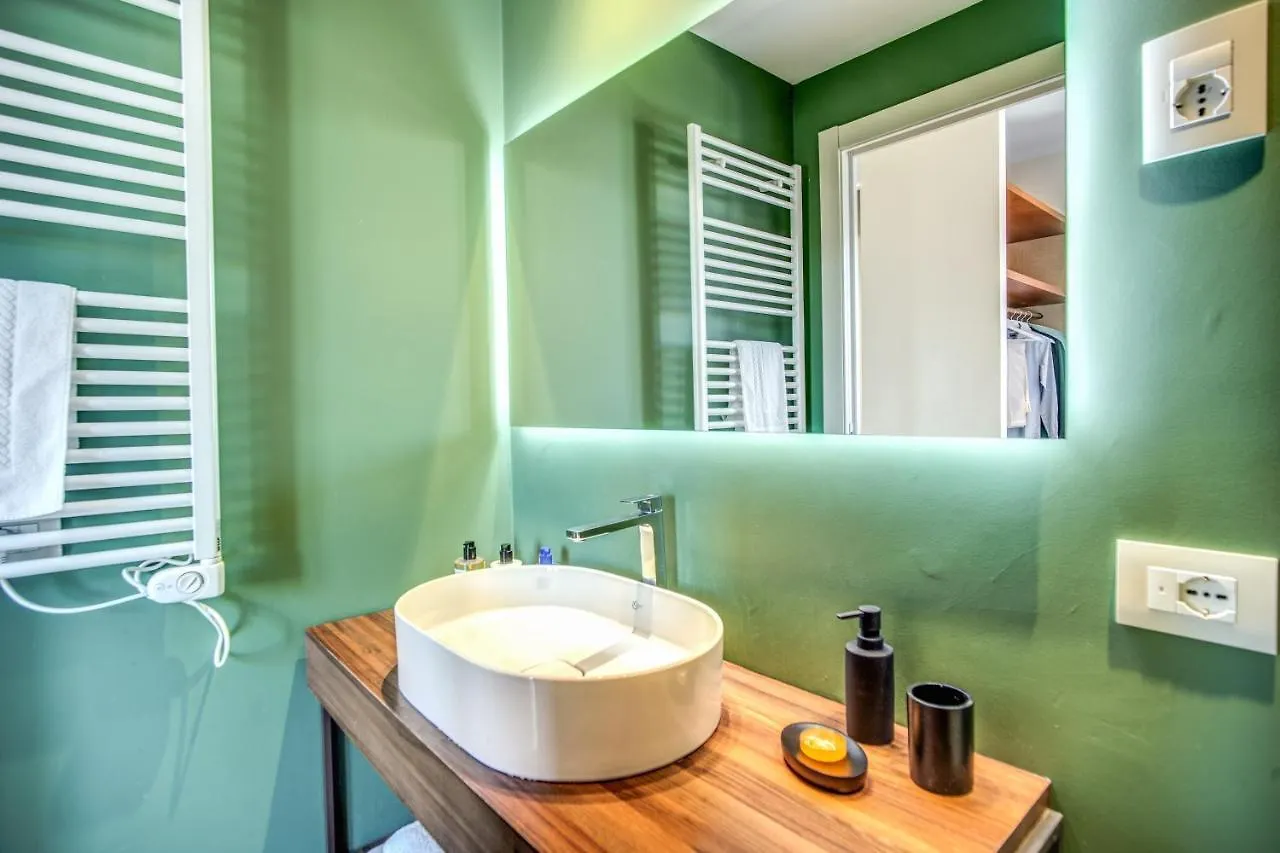 Milhouse Suites Duomo Μιλάνο