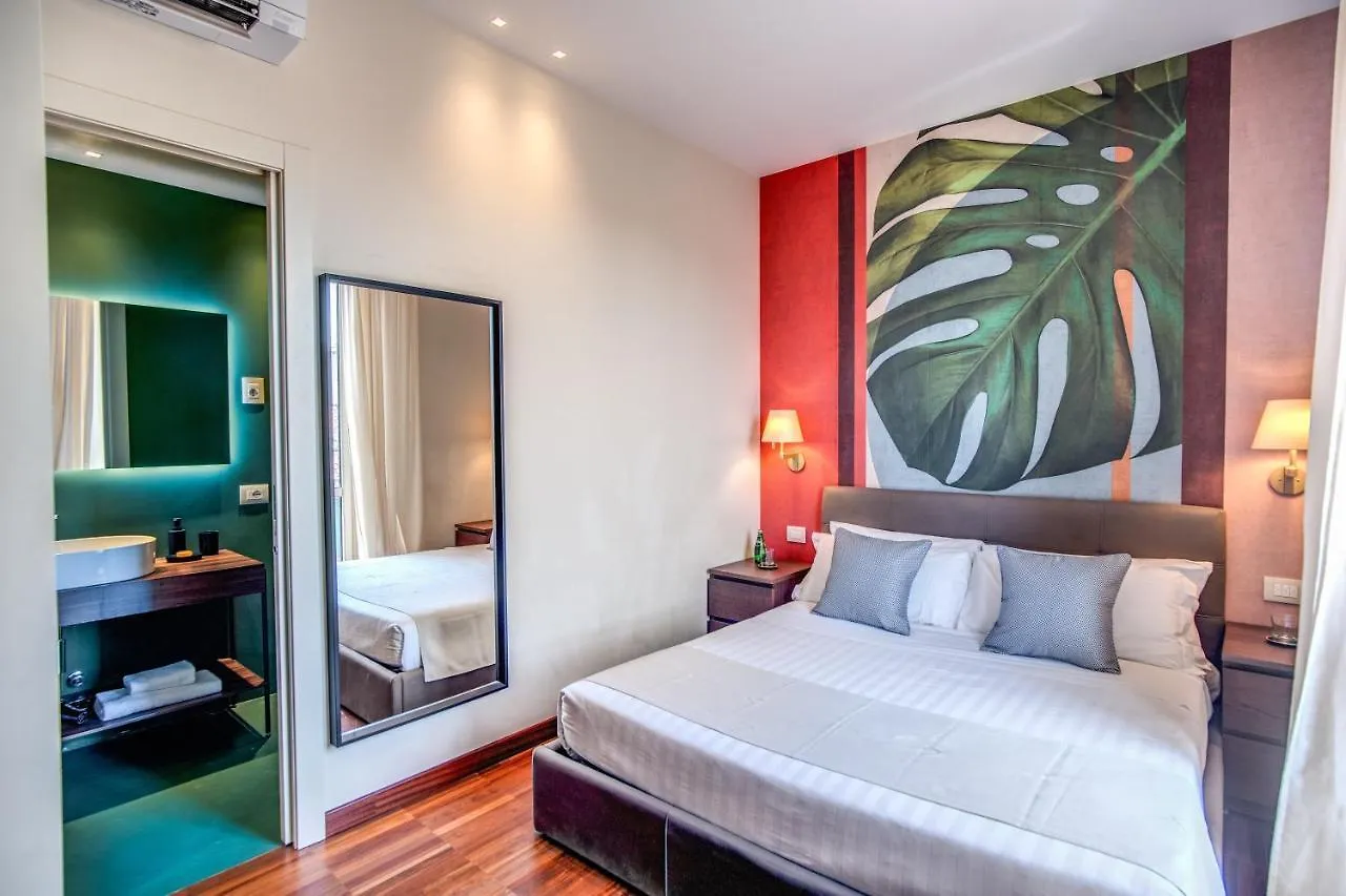 Milhouse Suites Duomo Милан Италия